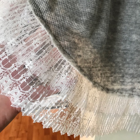 Mystical Billabong long sleeve top - Picture 13 of 14